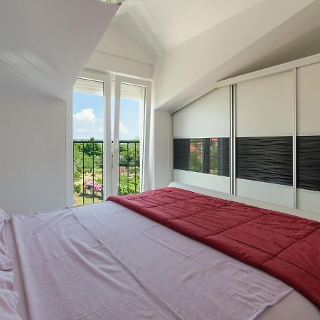 Apartments Goran By Rent Istria Umag Eksteriør bilde