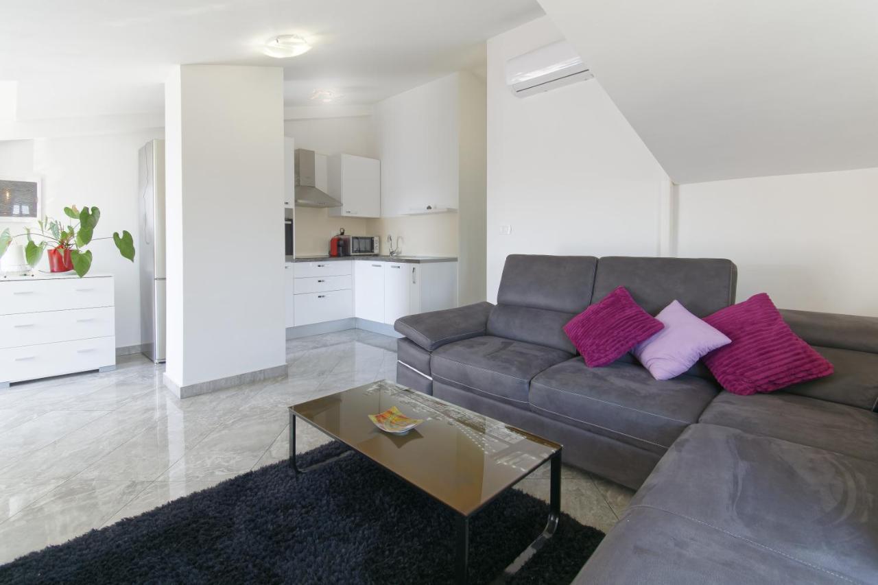 Apartments Goran By Rent Istria Umag Eksteriør bilde