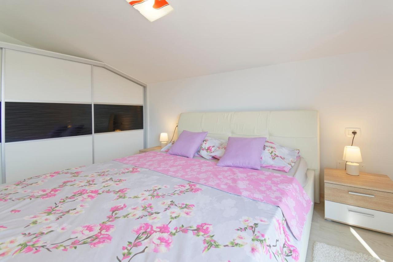 Apartments Goran By Rent Istria Umag Eksteriør bilde